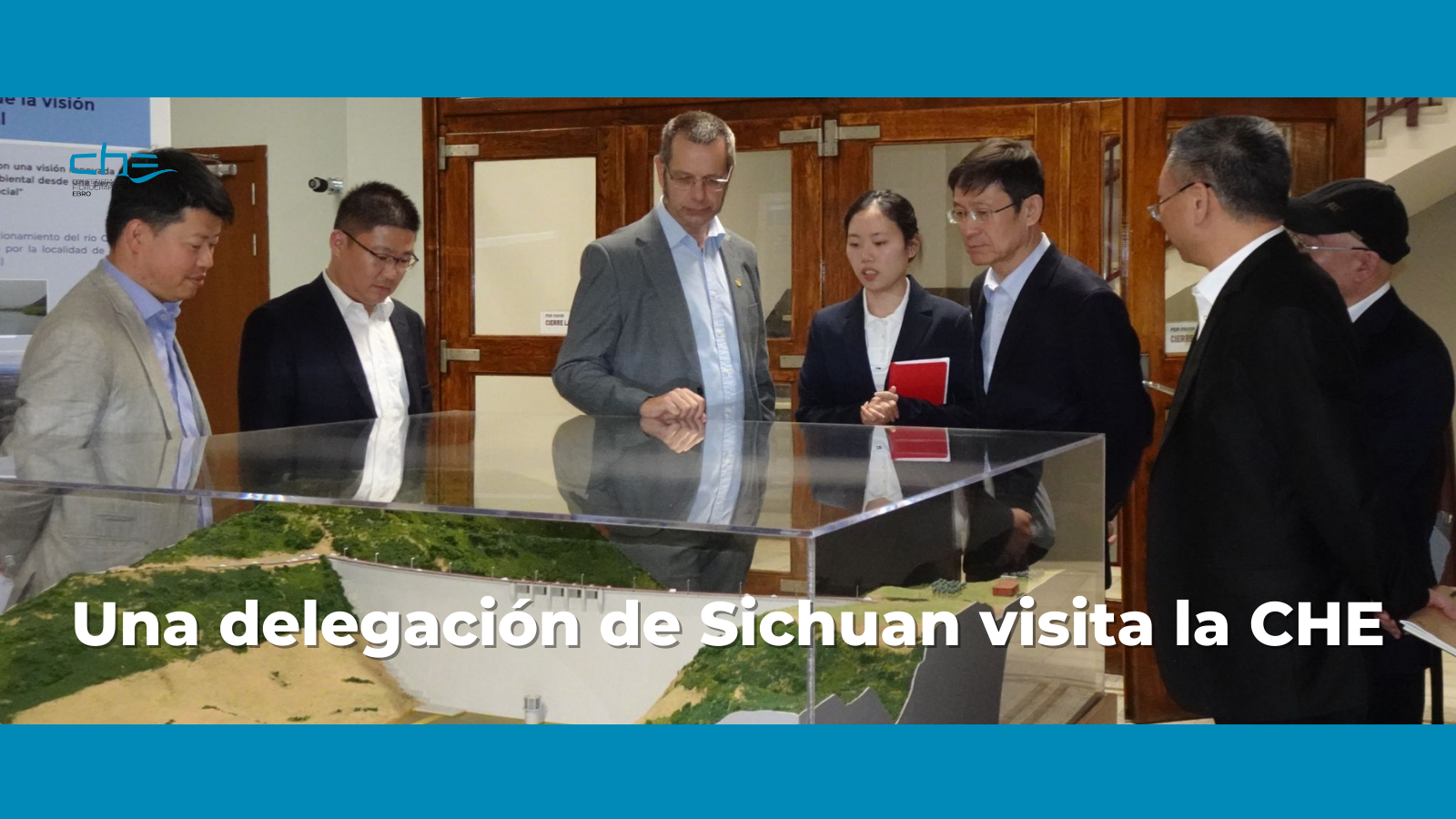 Imagen noticia - La CHE recibe a una delegación de la provincia de Sichuan (China)