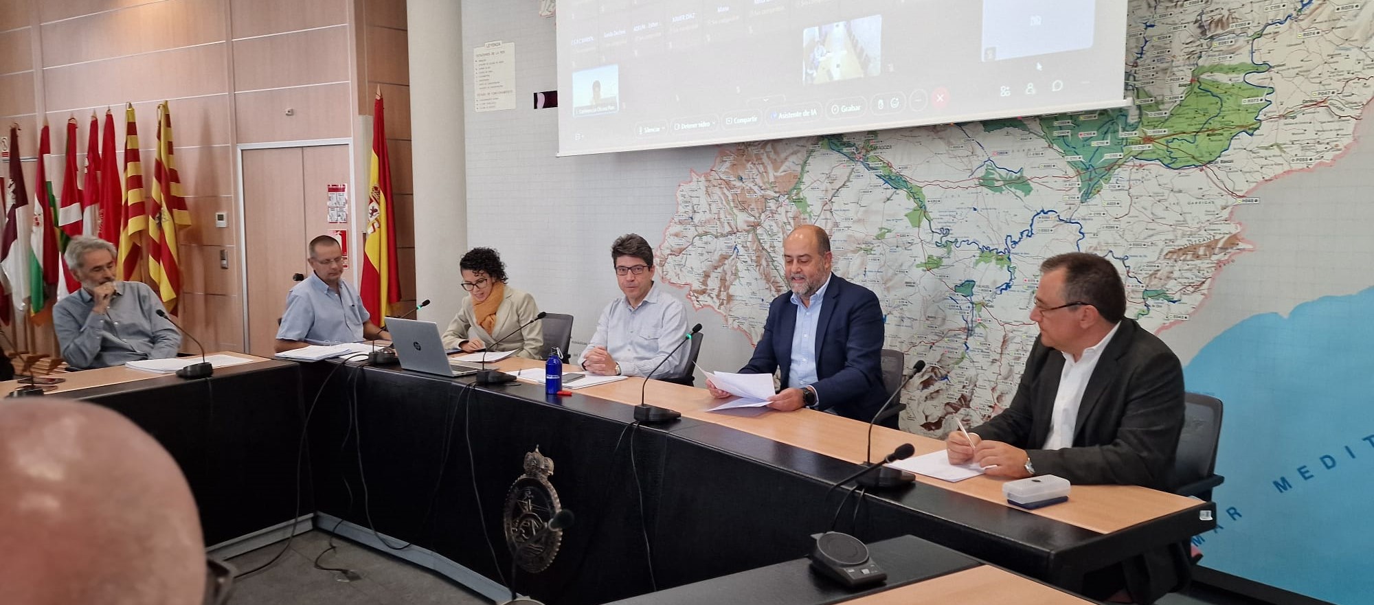 El presidente de la CHE inaugura la Jornada sobre modificaciones en las masas de agua de la cuenca para el próximo plan hidrológico El presidente de la CHE inaugura la Jornada sobre modificaciones en las masas de agua de la cuenca para el próximo plan hidrológico